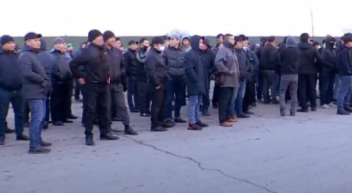 Drivers and conductors of 200 buses refused to go to work in Shymkent
