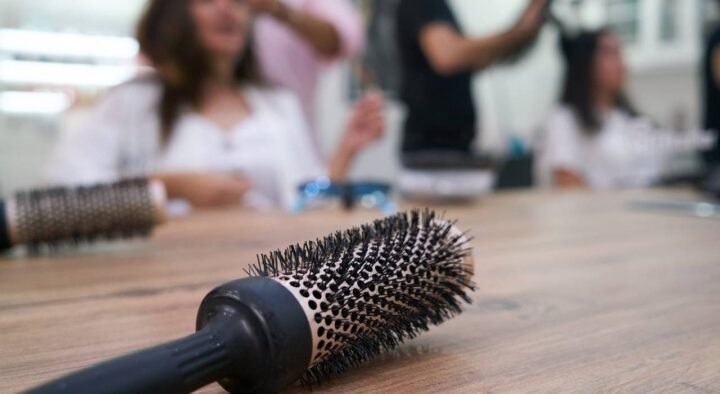 What annoys hairdressers the most about their clients’ behavior