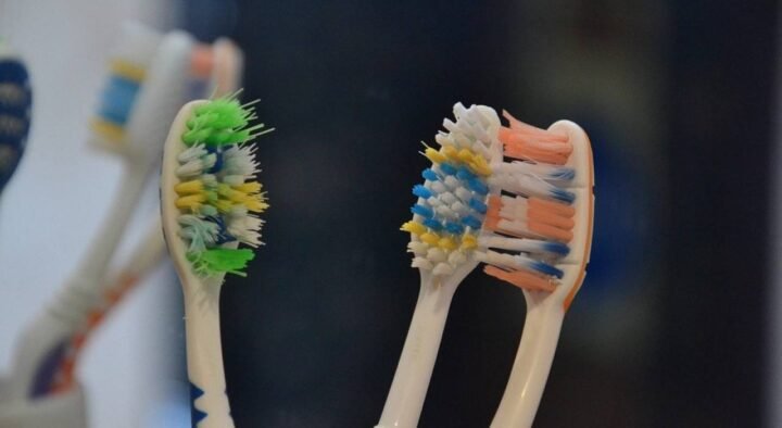 Dentist lists worst mistakes when brushing teeth