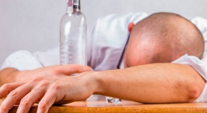 Scientists have found a link between blood type and alcoholism