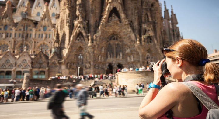 A Guide to Visiting the Sagrada Familia in Barcelona